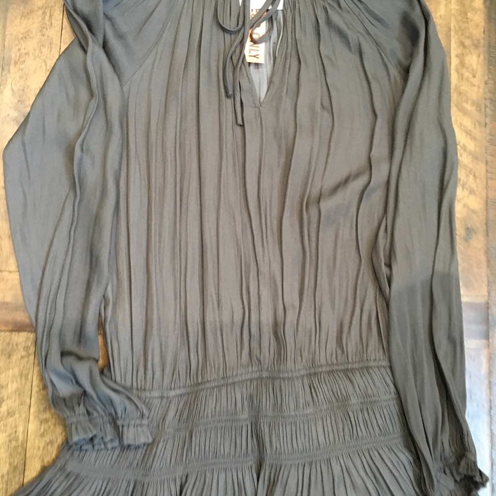 Mustard Seed Med Dark Gray-Black Long-Sleeve Dress Mini flare ruffle expansion